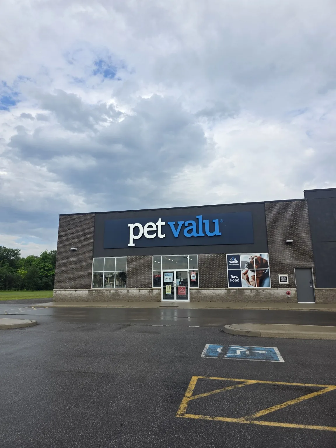Pet Valu rollout location completed by Wicked Installations